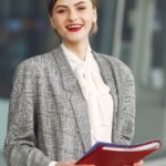 female-agent-2.jpg